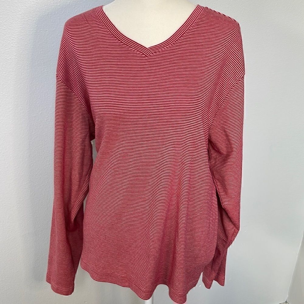 Norsport sweater shirt. Red and pink striped.  Size Large. 💯 cotton.
